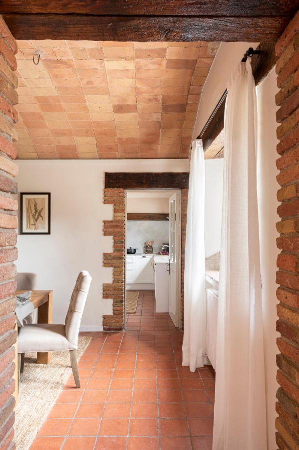 salle à manger maison en pierre Catalogne Mas del Suro salle à manger maison en pierre Catalogne Mas del Suro