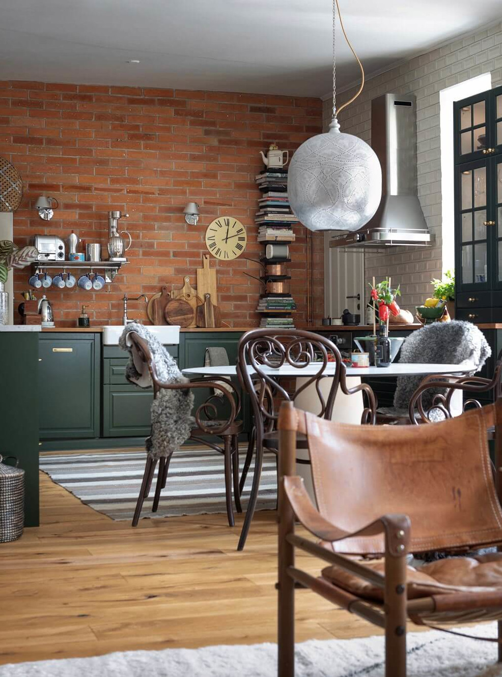 cuisine verte ouverte appartement décoration scandinave colorée
