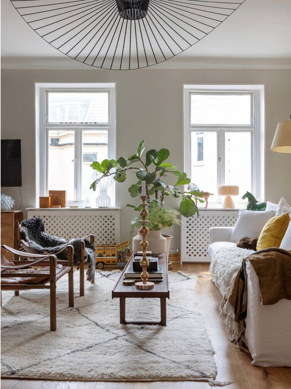 salon appartement décoration scandinave colorée