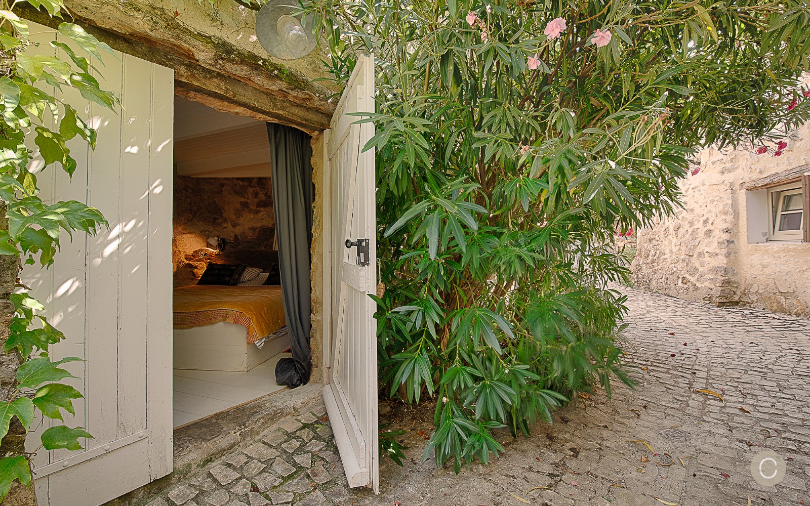 ruelle village Provence ruelle village Provence