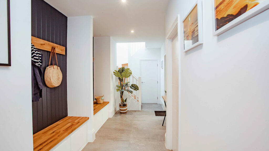 entrée avec banc sur mesure