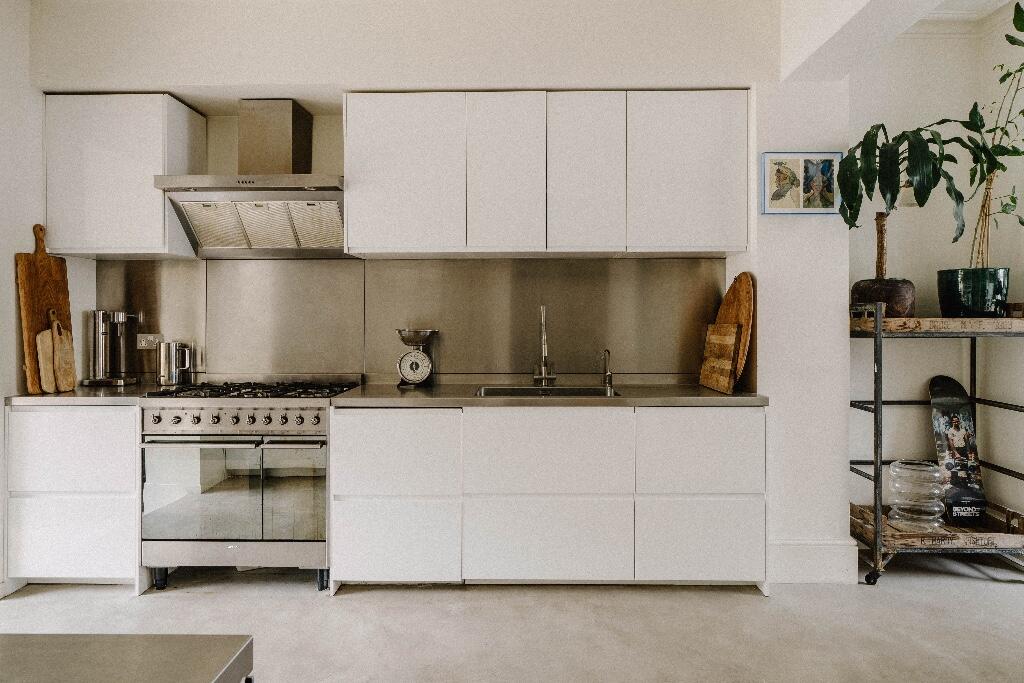 cuisine blanche et inox
