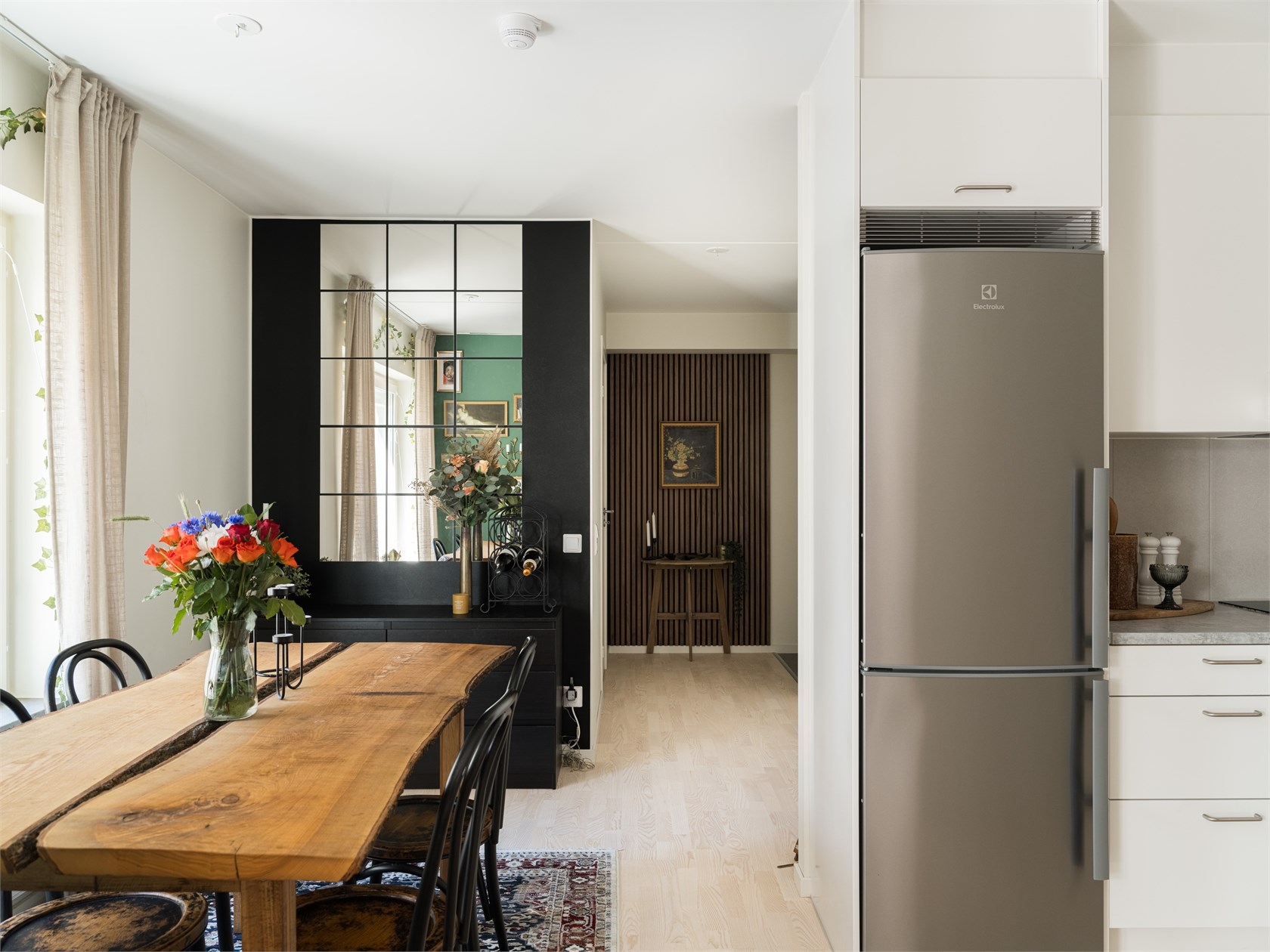 cuisine et espace repas grand studio 47m2 cuisine et espace repas grand studio 47m2