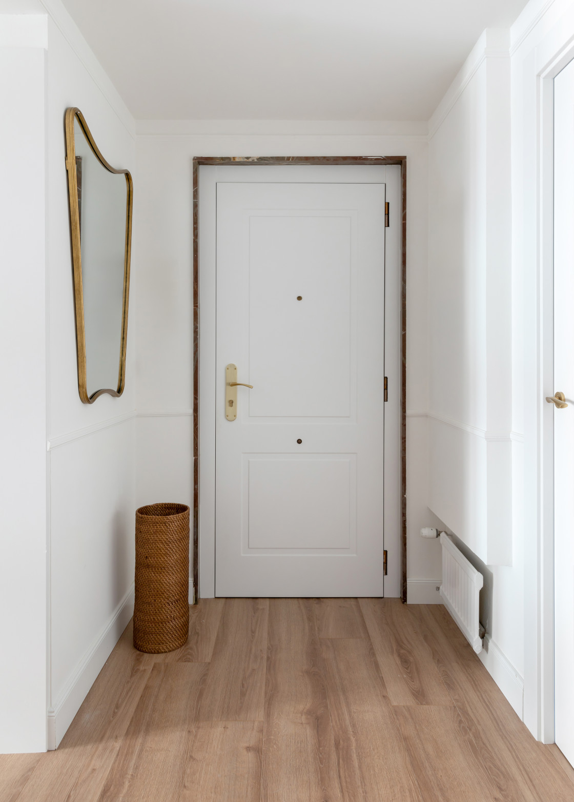 entrée avec miroir entrée avec miroir