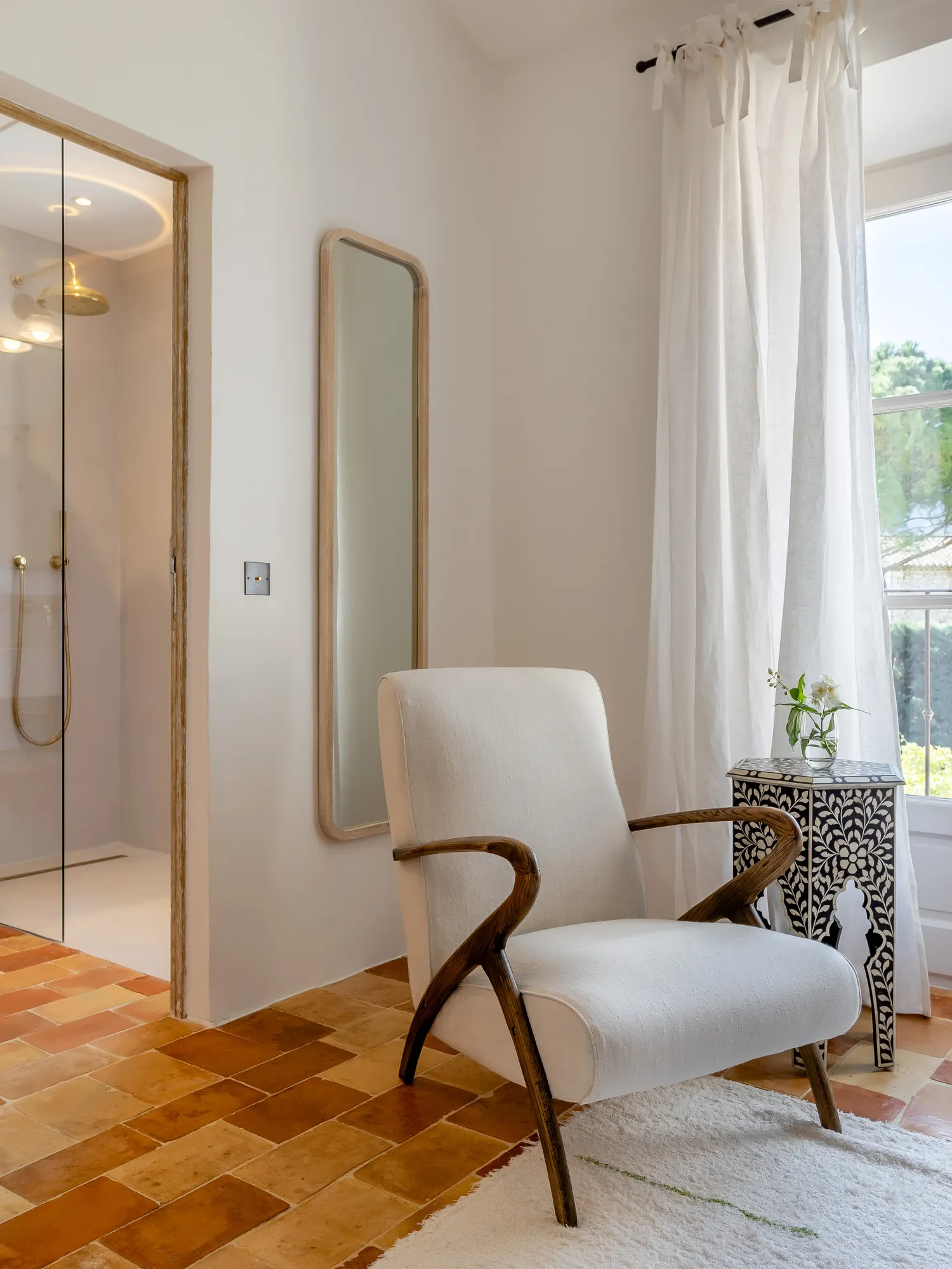 chambre avec salle de bain le Mas des Infermières chambre avec salle de bain le Mas des Infermières
