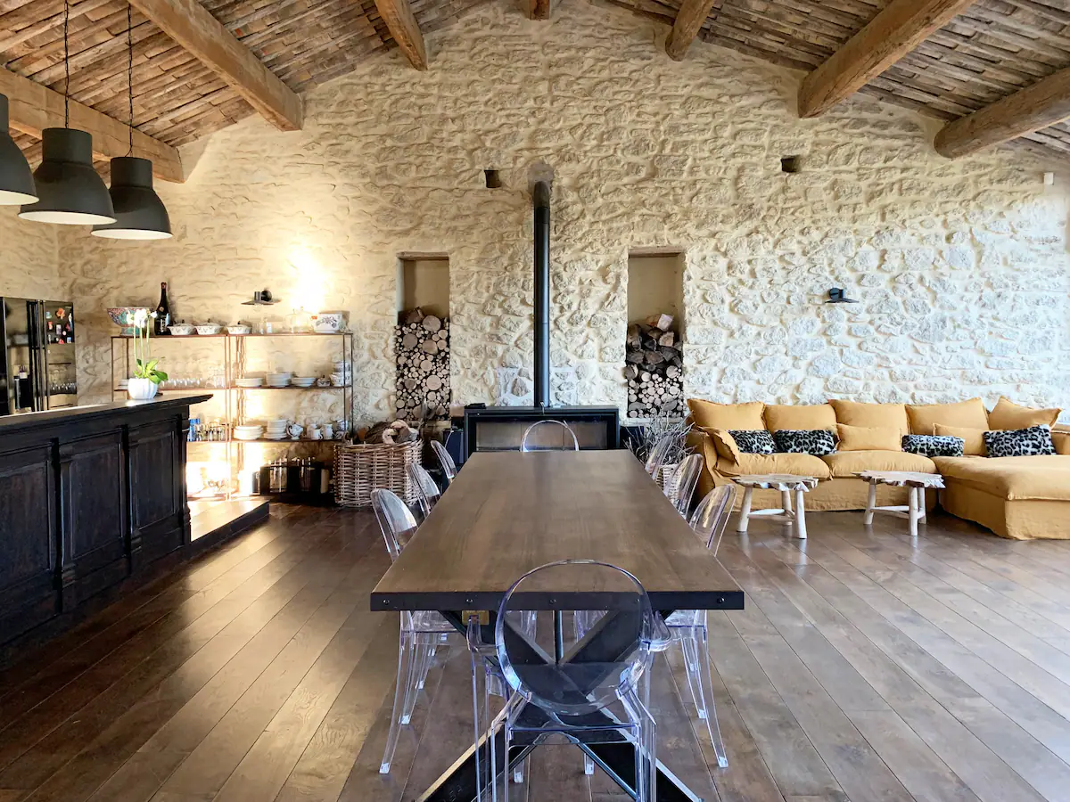 salon maison en pierre Provence le Mas des Palermes salon maison en pierre Provence le Mas des Palermes