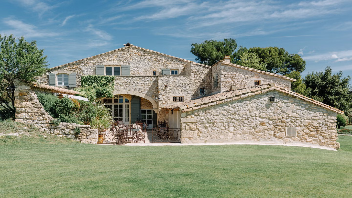 vieille maison en pierres Eygalières Le Mas de la Rose