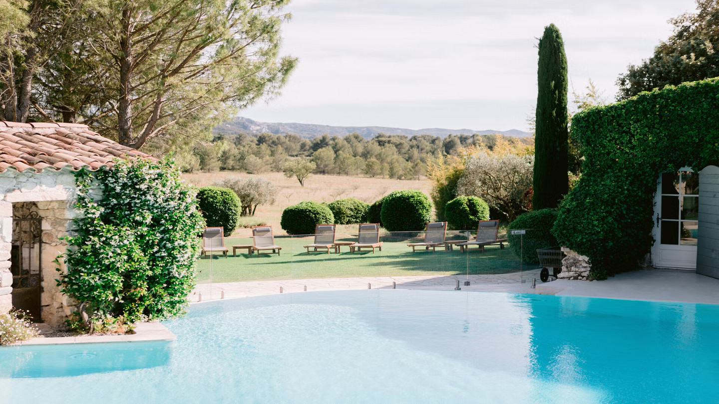 jardin avec piscine Le Mas de la Rose Eygalières