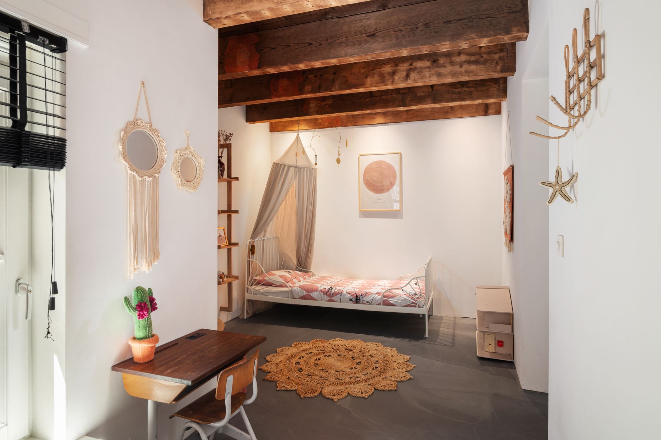 chambre enfant avec poutres