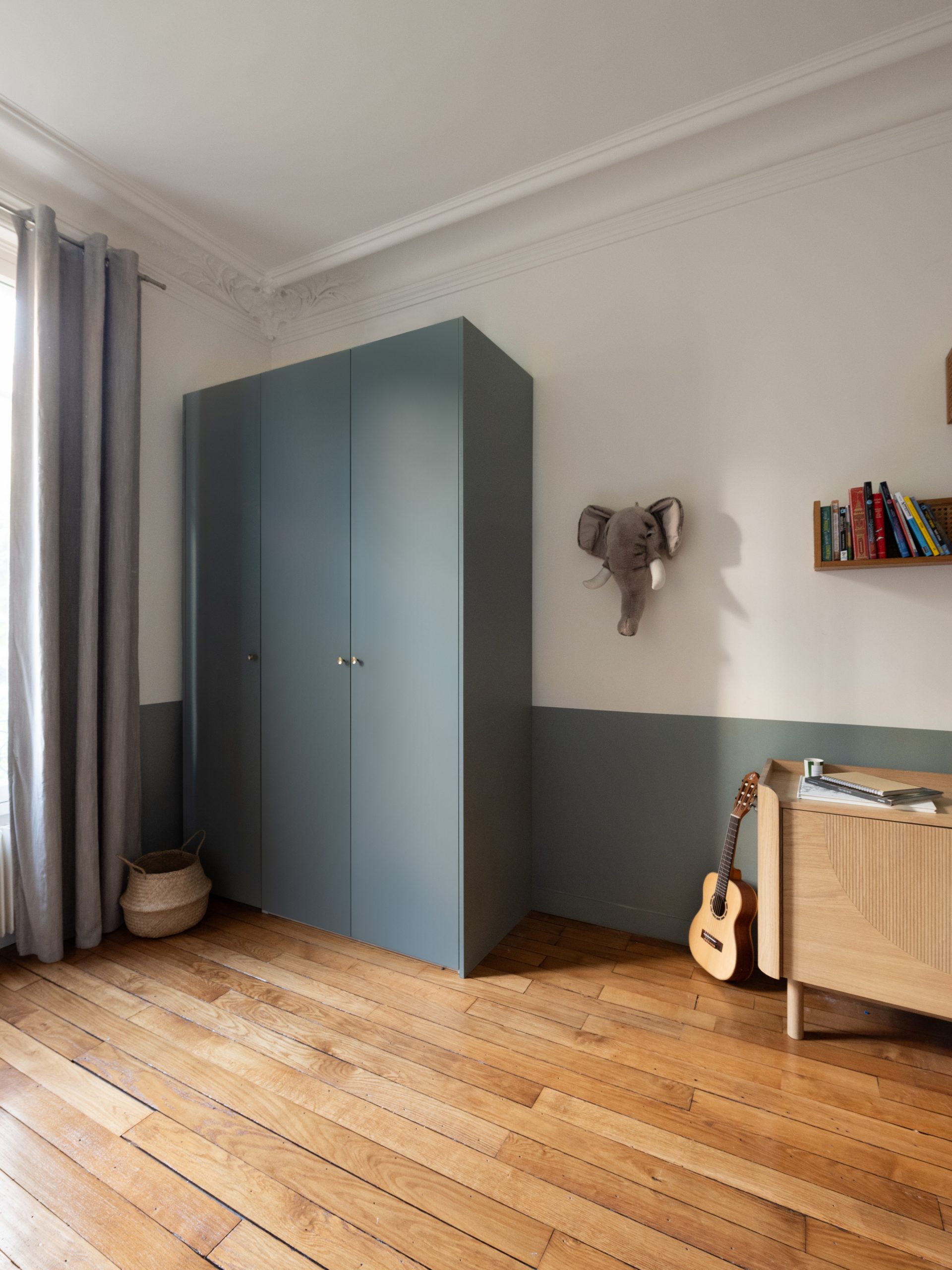 chambre appartement haussmannien rénové Paris par Studio Castille