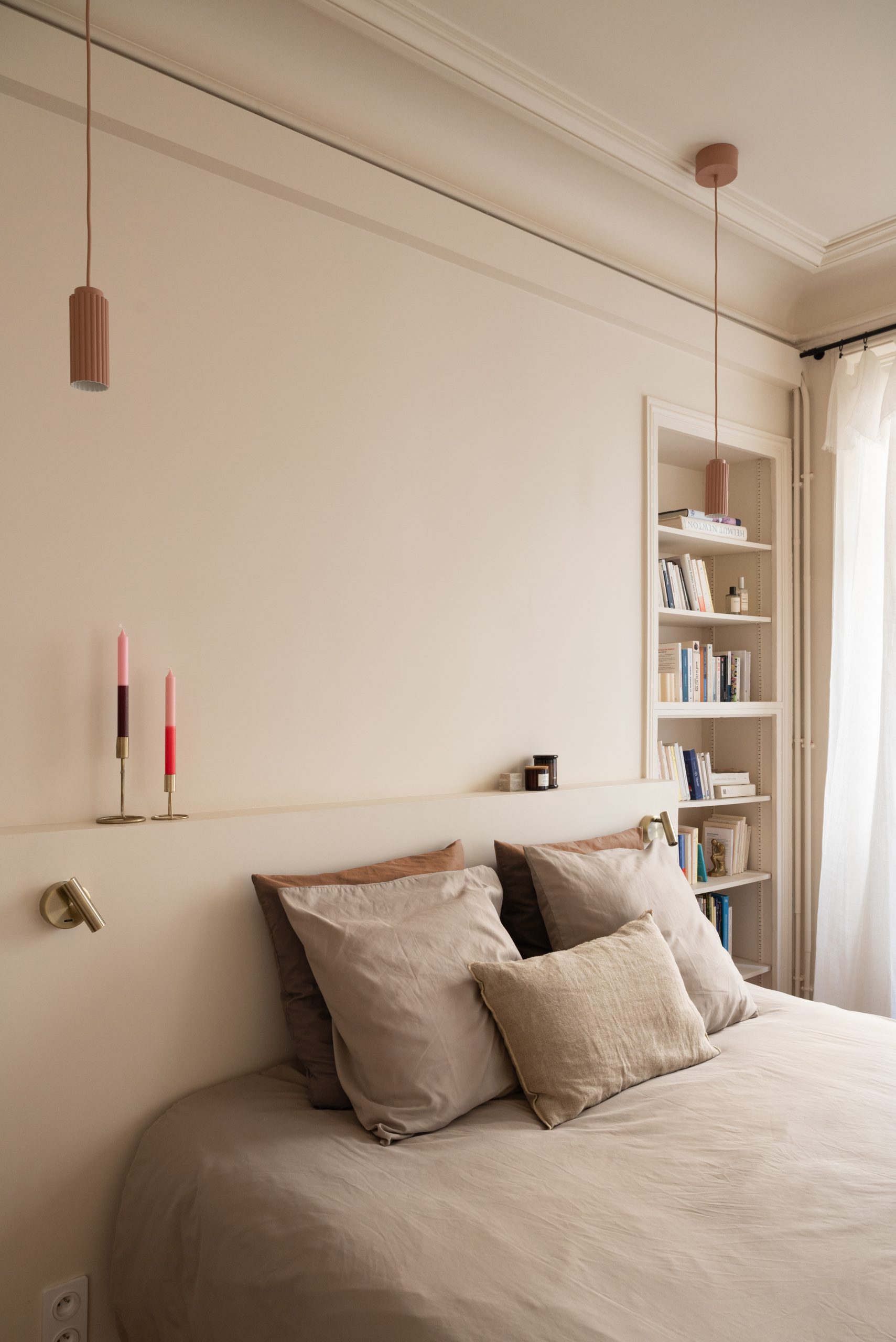 chambre contemporaine appartement haussmannien rénové Paris par Studio Castille
