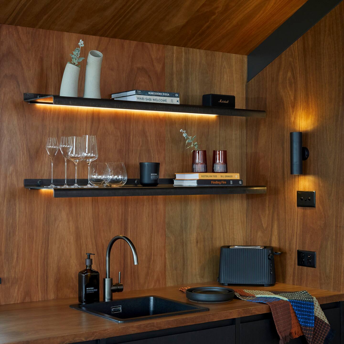 cuisine noire et bois