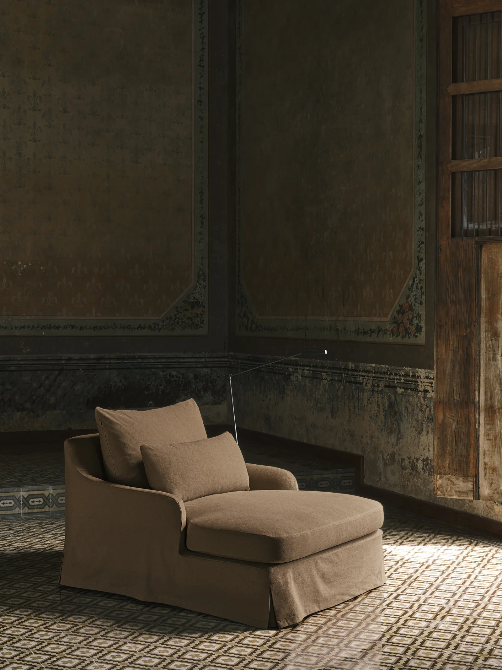 salon avec meridienne lin collection Zara Home et Vincent Van Duysen 2024