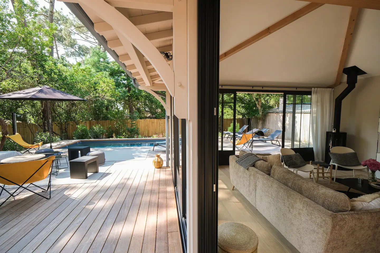 terrasse et salon maison en bois La Villa des Grands Pins Arcachon