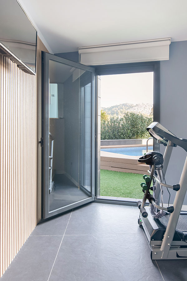 salle de sport dans maison moderne