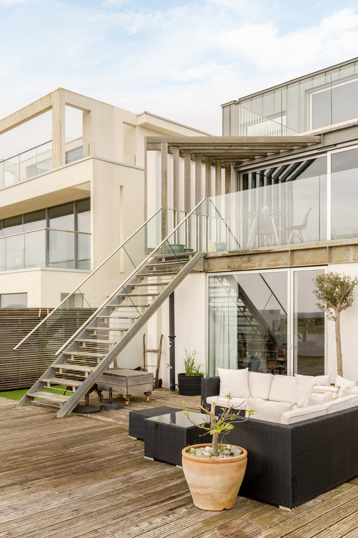 terrasse bois maison contemporaine en bord de mer terrasse bois maison contemporaine en bord de mer