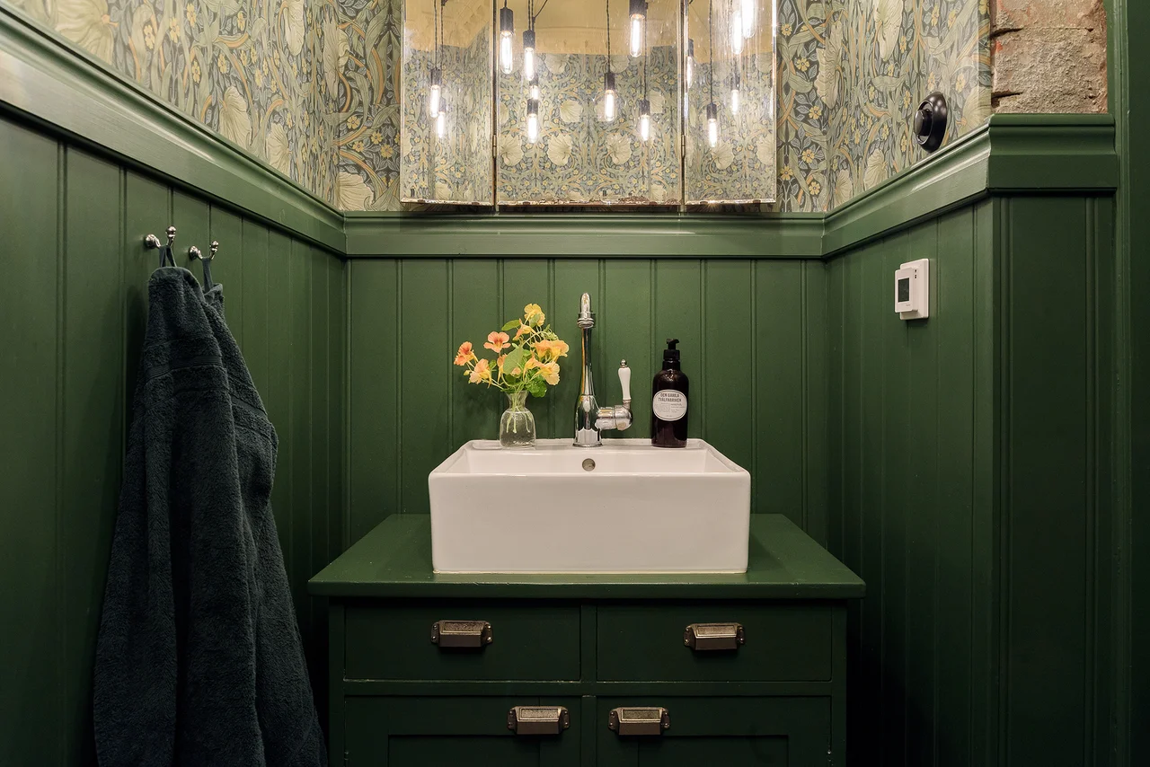toilettes maison des années 1930