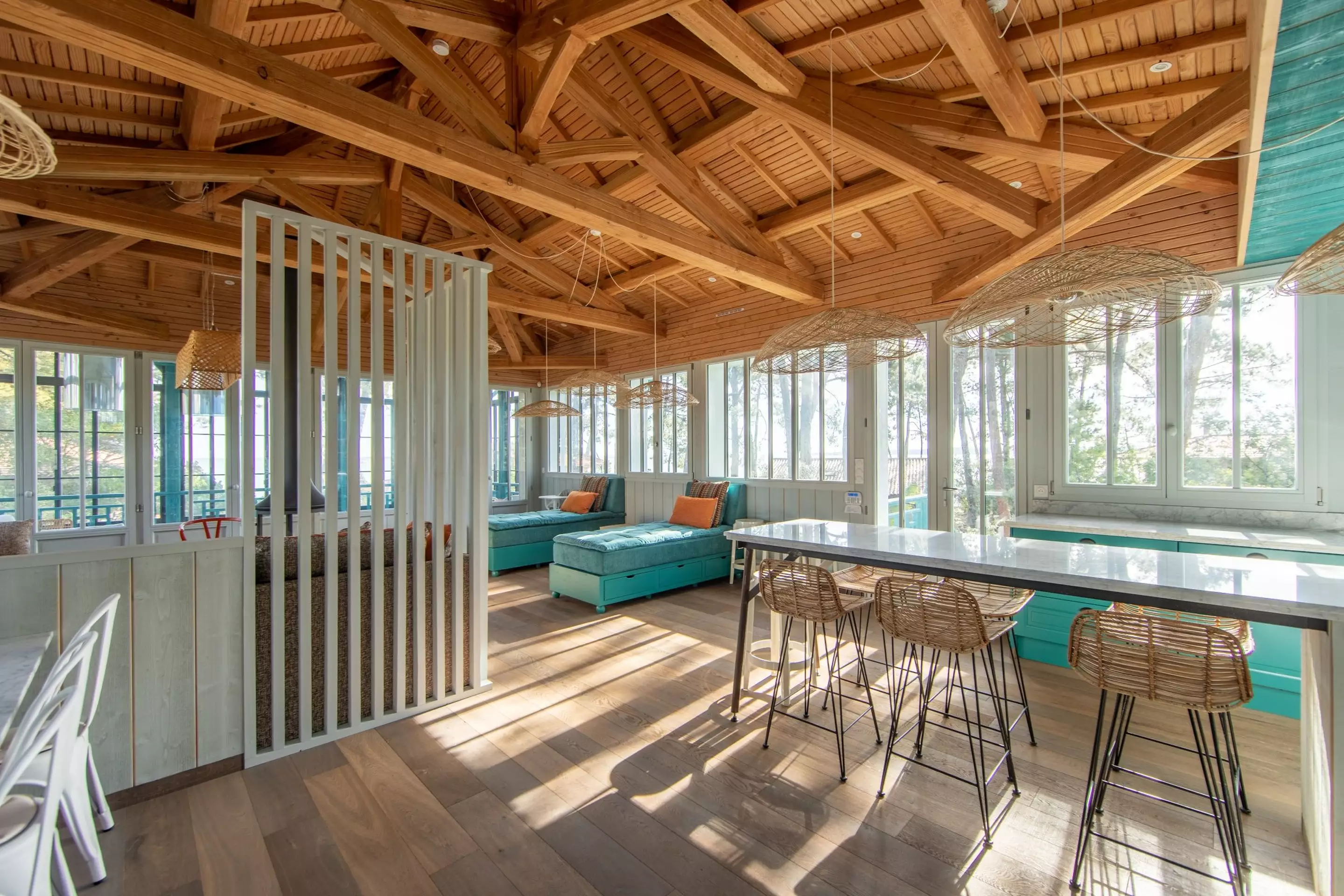 salle à manger maison en bois le Cap Ferret villa Persan