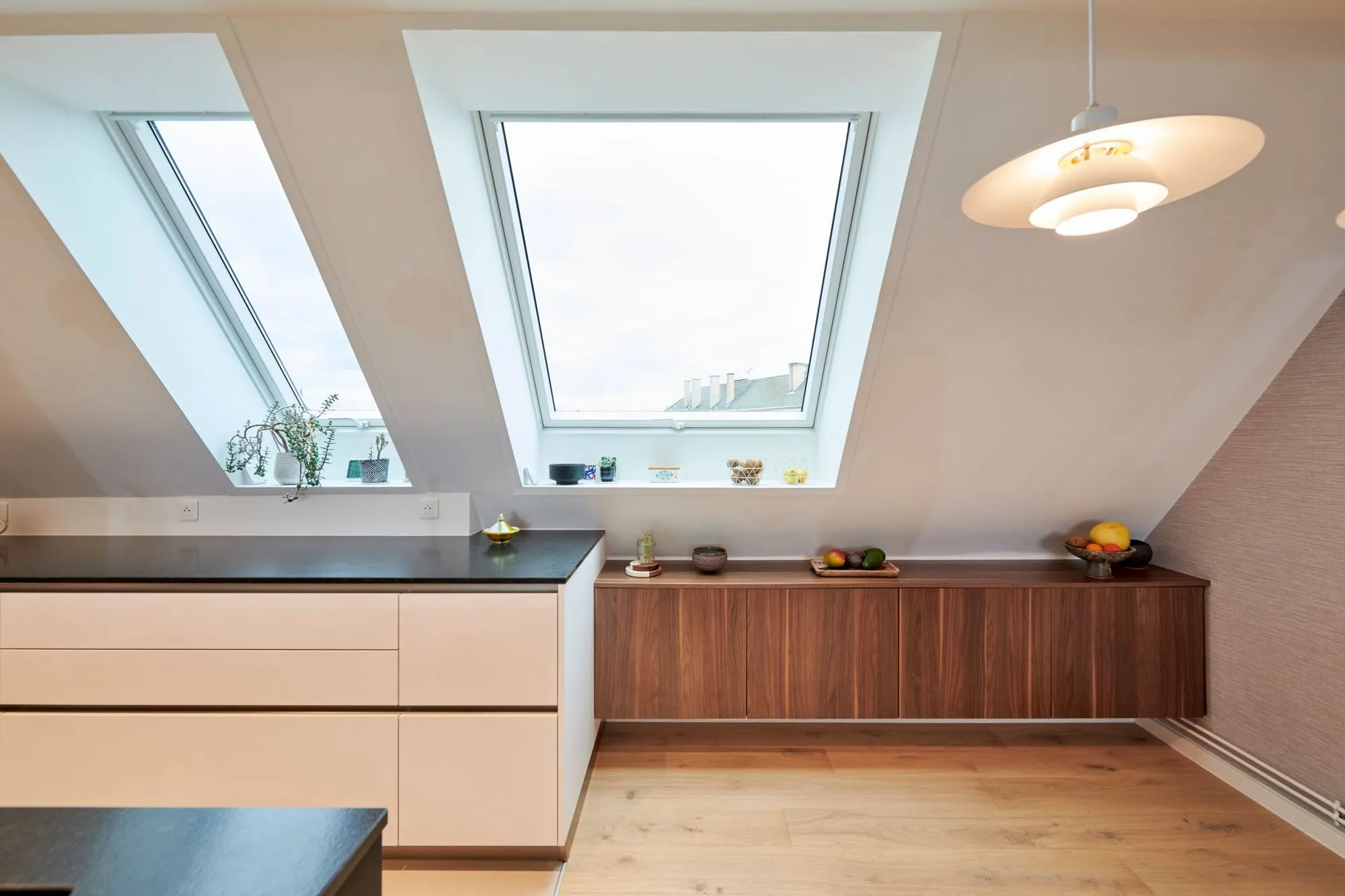 cuisine équipée design sous les toits cuisine équipée design sous les toits