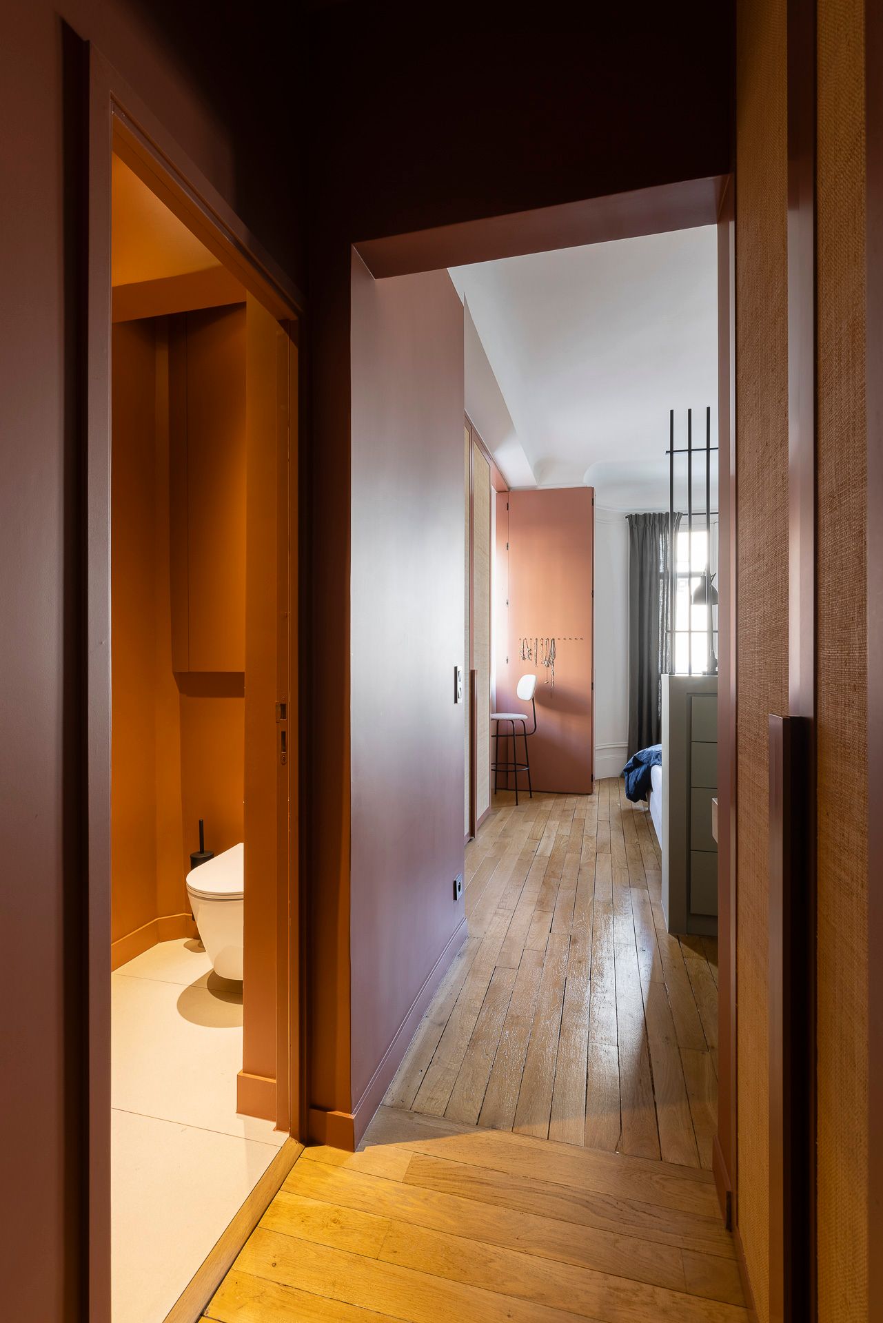 couloir appartement haussmannien rénové Paris couloir appartement haussmannien rénové Paris