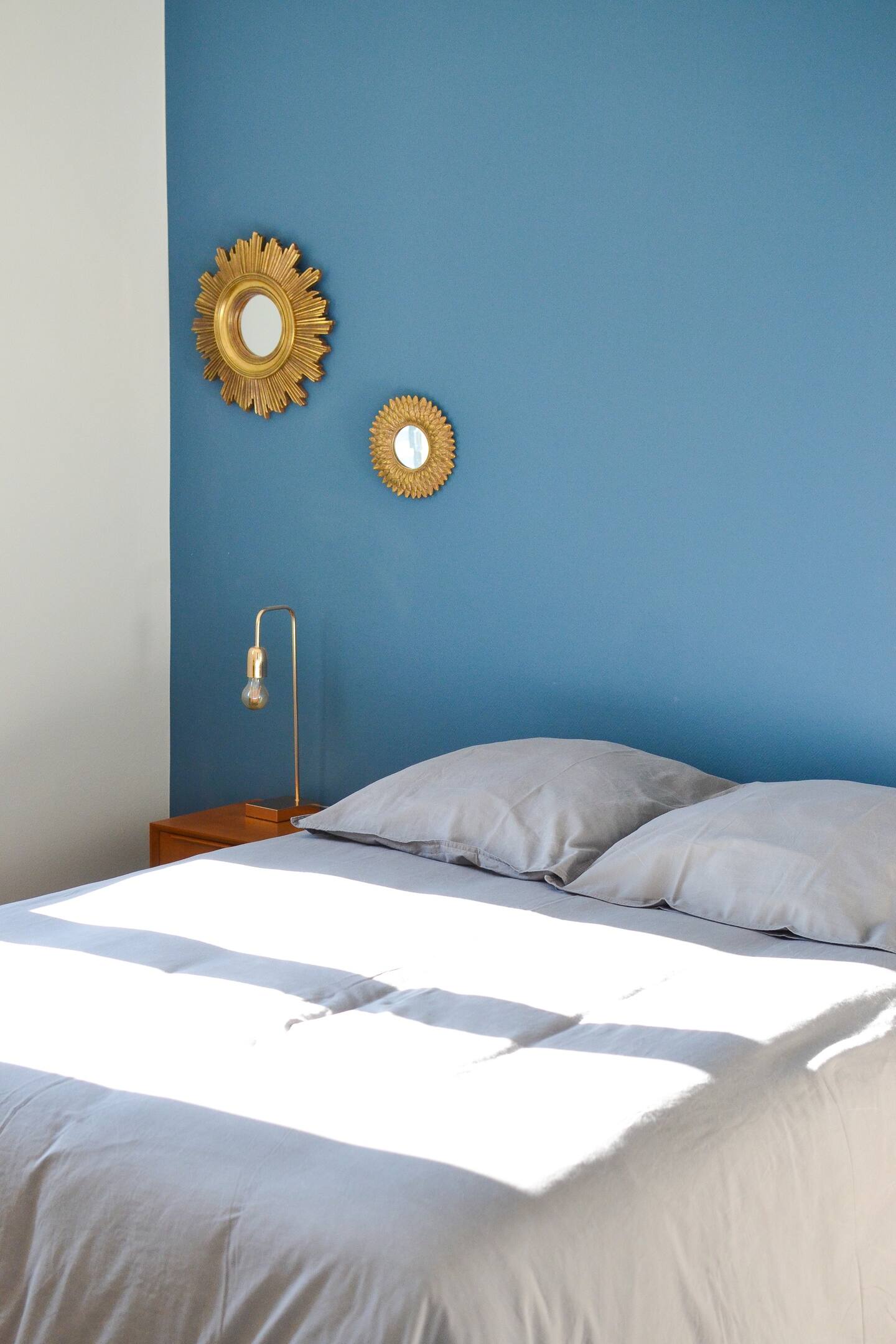 chambre mur bleu