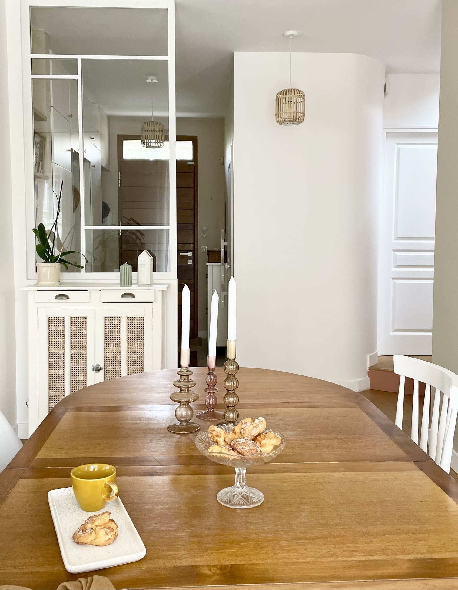 salle à manger maison décorée par Charlotte Gille de Happy Pog