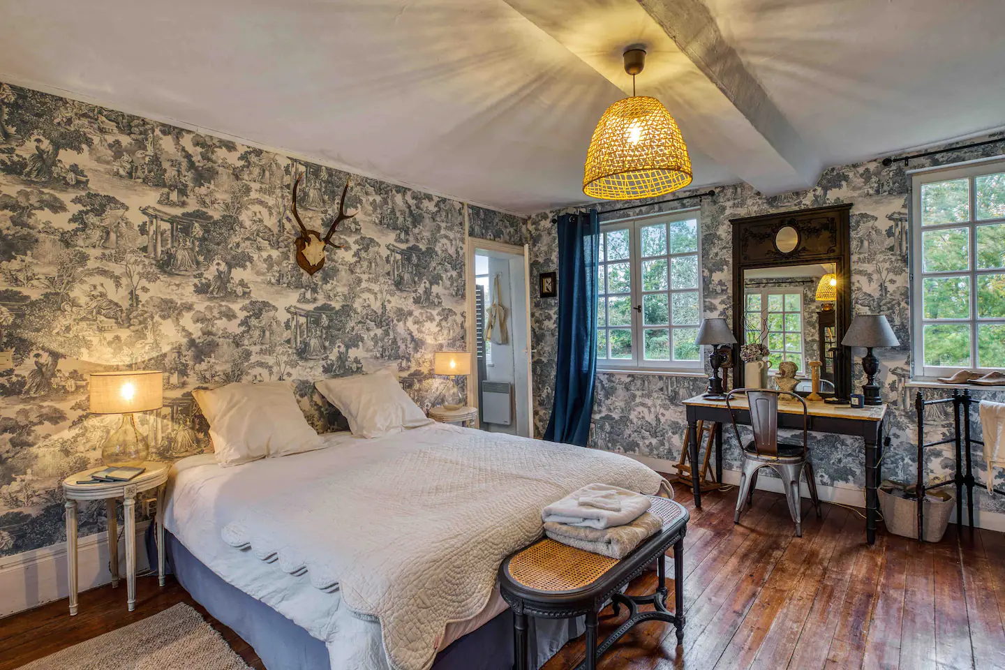 chambre toile de Jouy décoration classique chic manoir de Cauverville 18e siècle Normandie