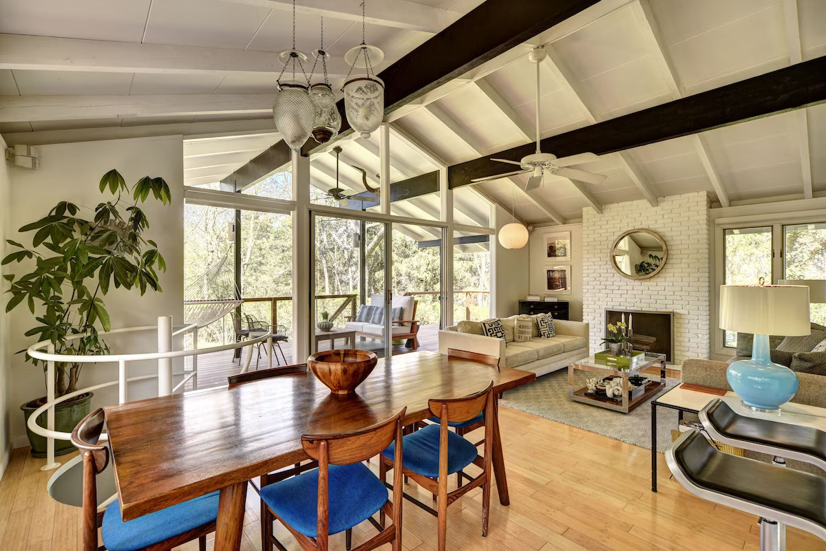salon maison en bois Hamptons