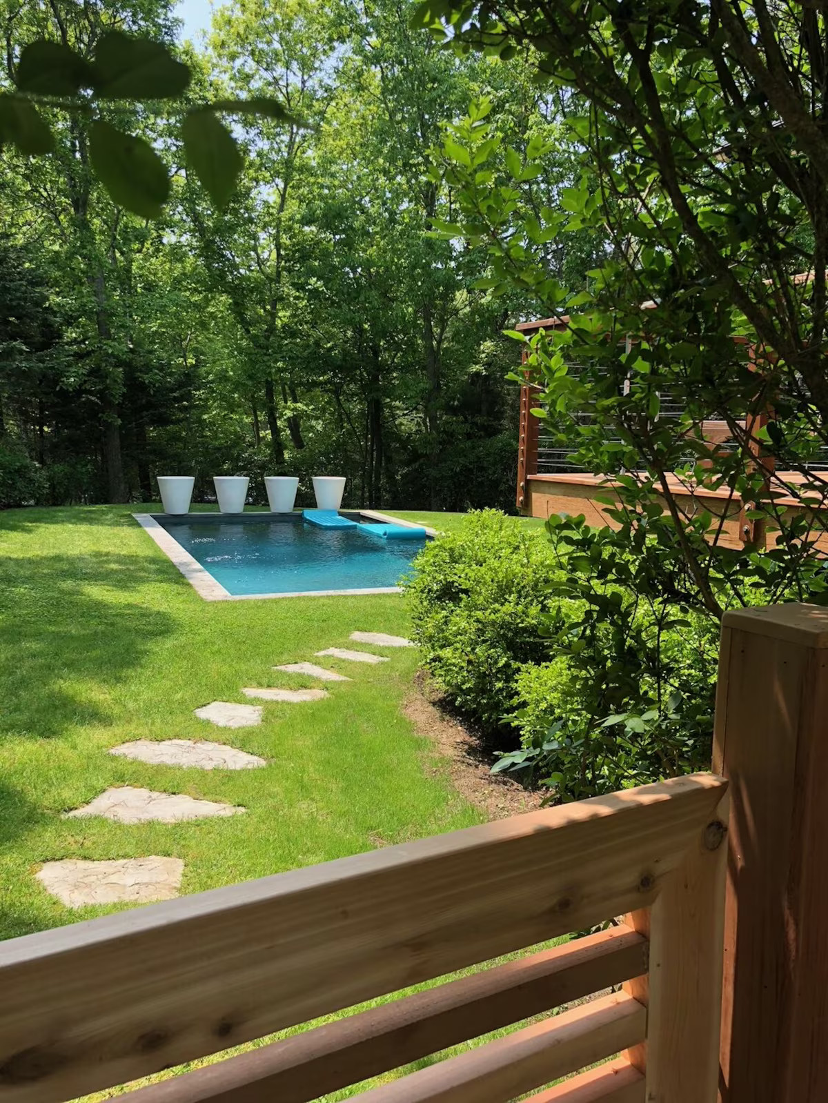 jardin avec piscine