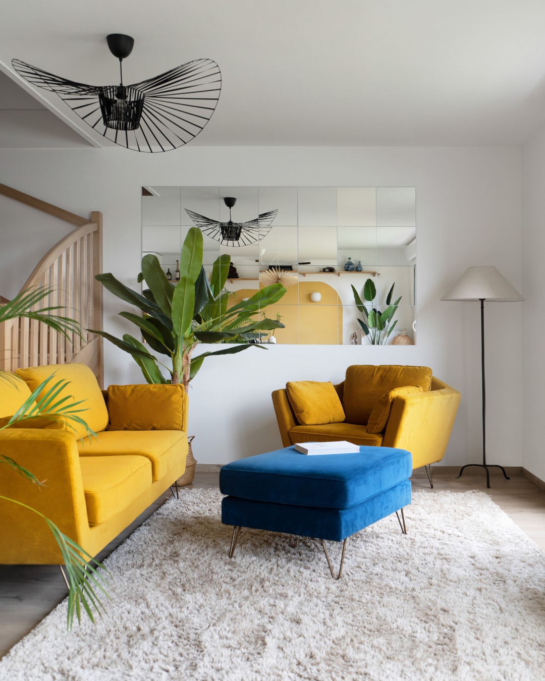 salon bleu et jaune appartement neuf personnalisé par Mon Concept Habitation salon bleu et jaune appartement neuf personnalisé par Mon Concept Habitation