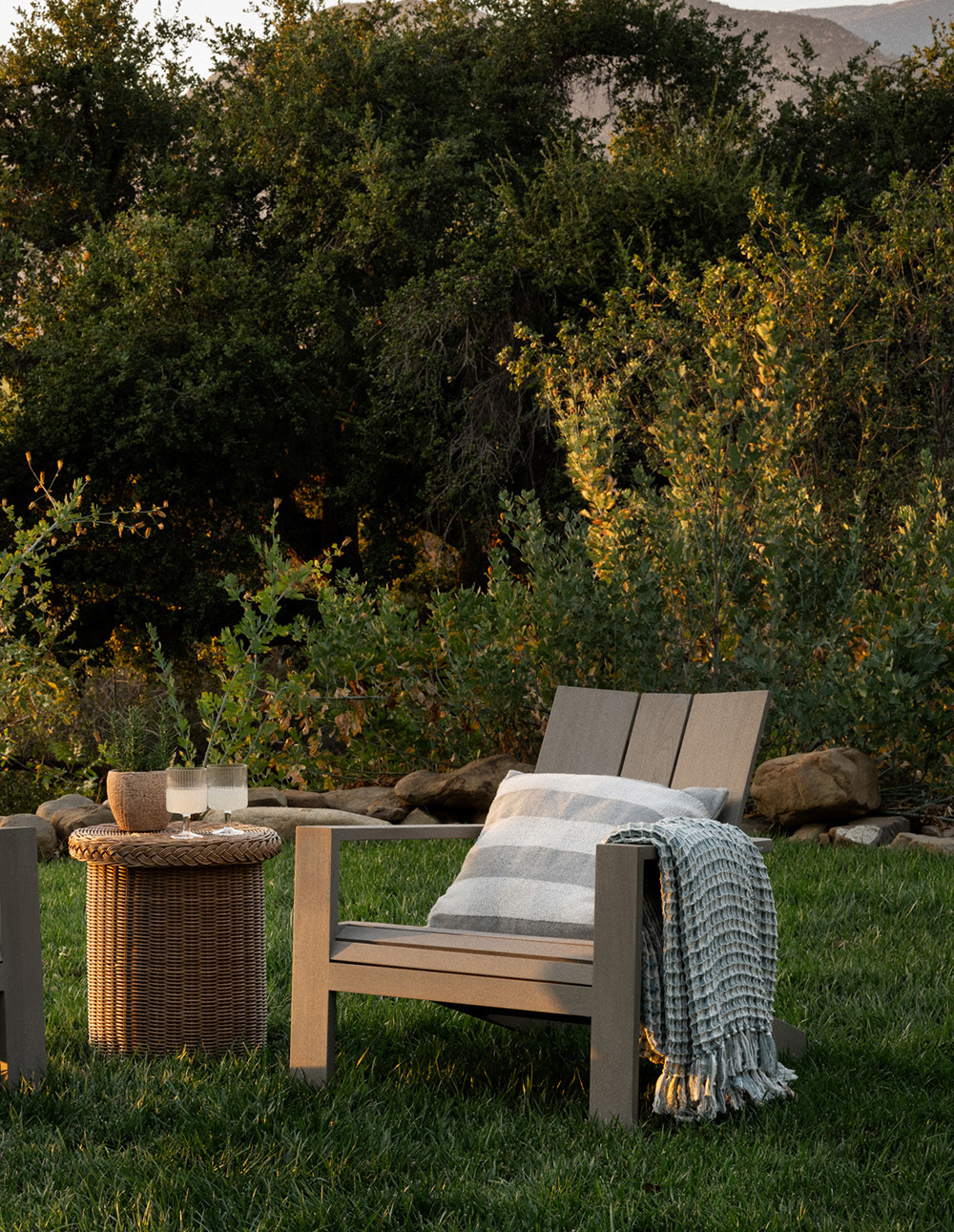 jardin avec fauteuil bois jardin avec fauteuil bois