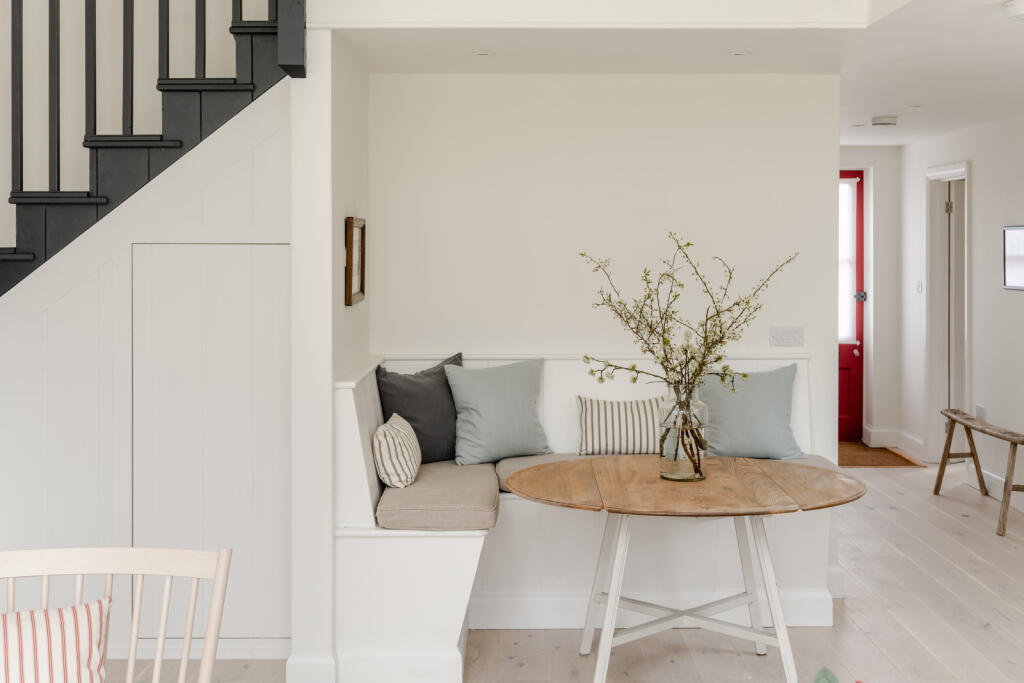 salon avec escalier maison en bois salon avec escalier maison en bois