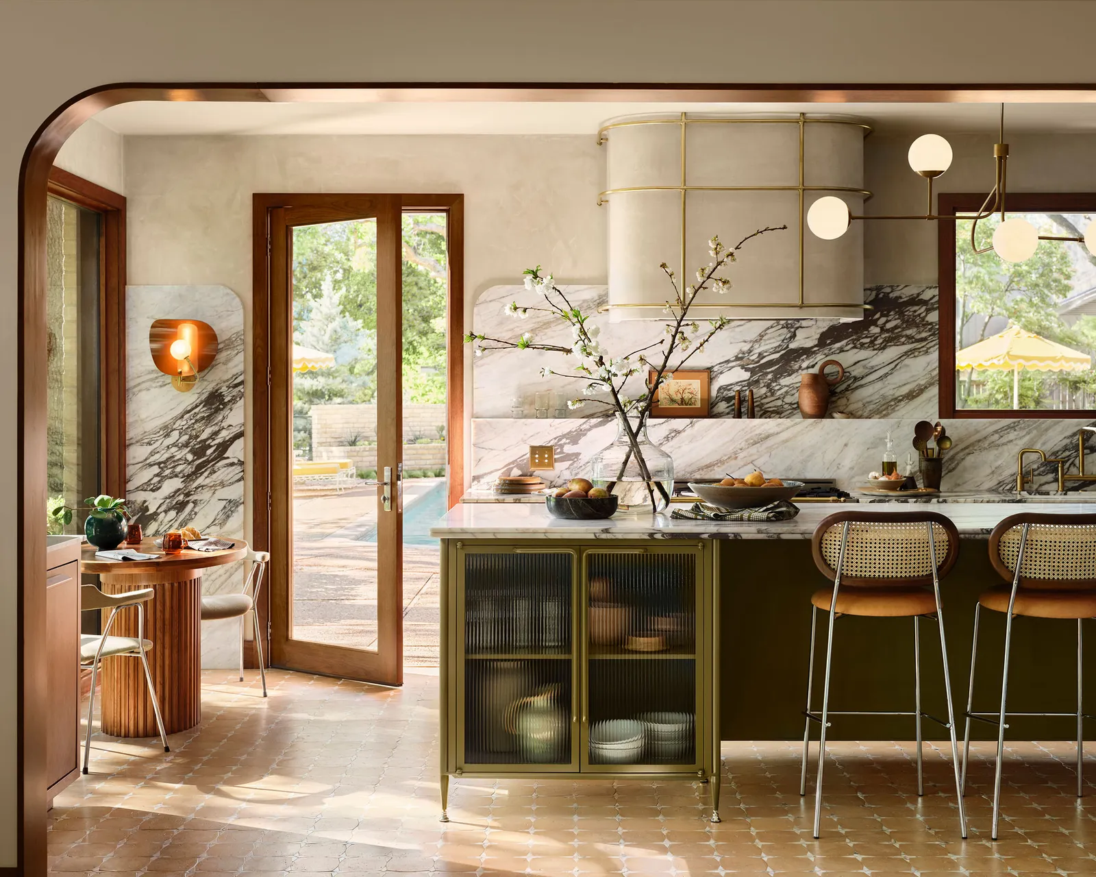 cuisine décoration mid-century par Joanna et Chip Gaines Fixer Upper the lake house cuisine décoration mid-century par Joanna et Chip Gaines Fixer Upper the lake house
