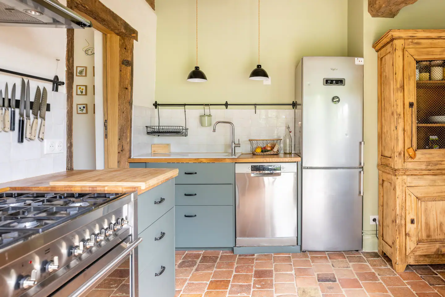 cuisine moderne dans maison ancienne
