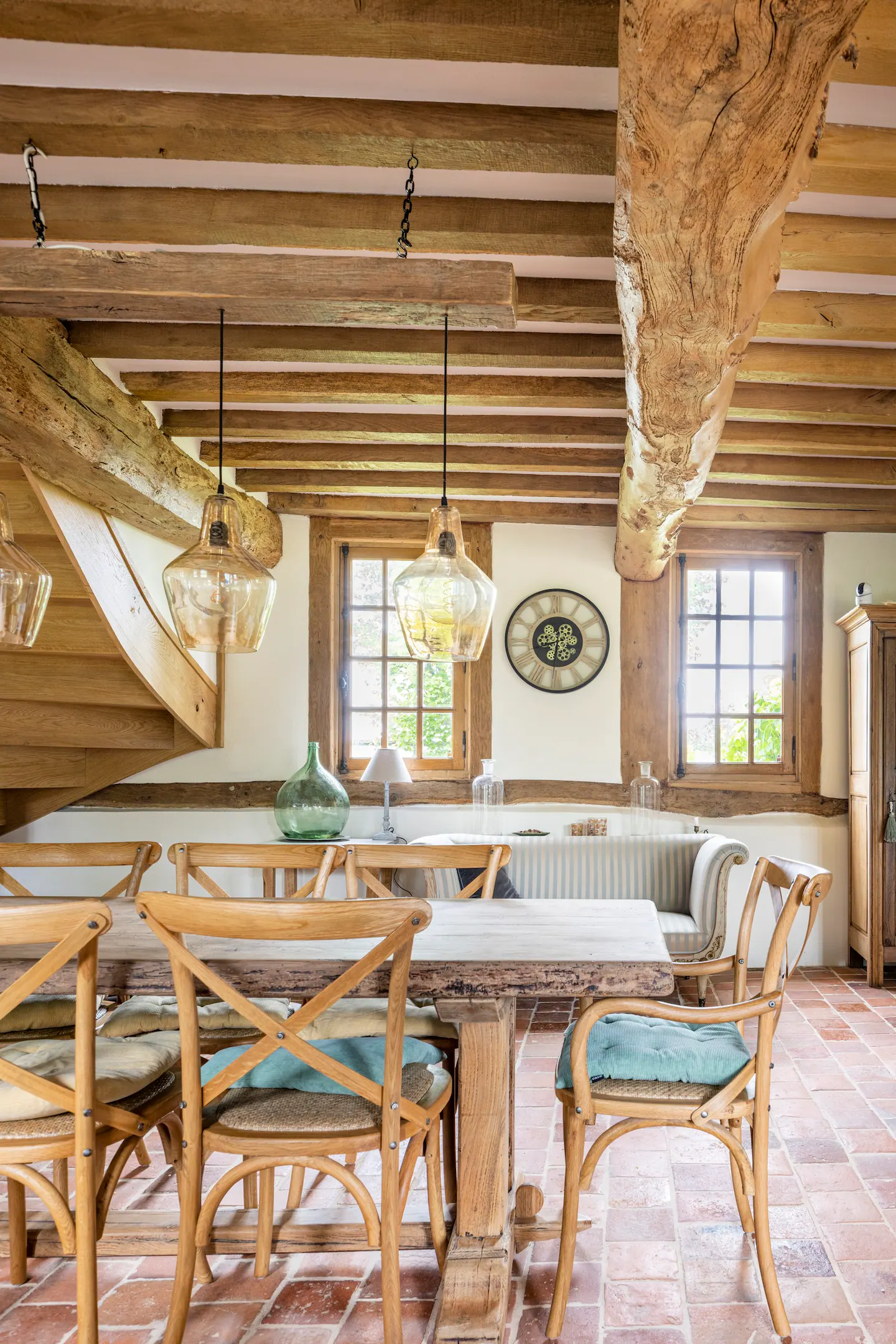 salle à manger avec poutres décoration rustique maison de campagne à colombages Normandie