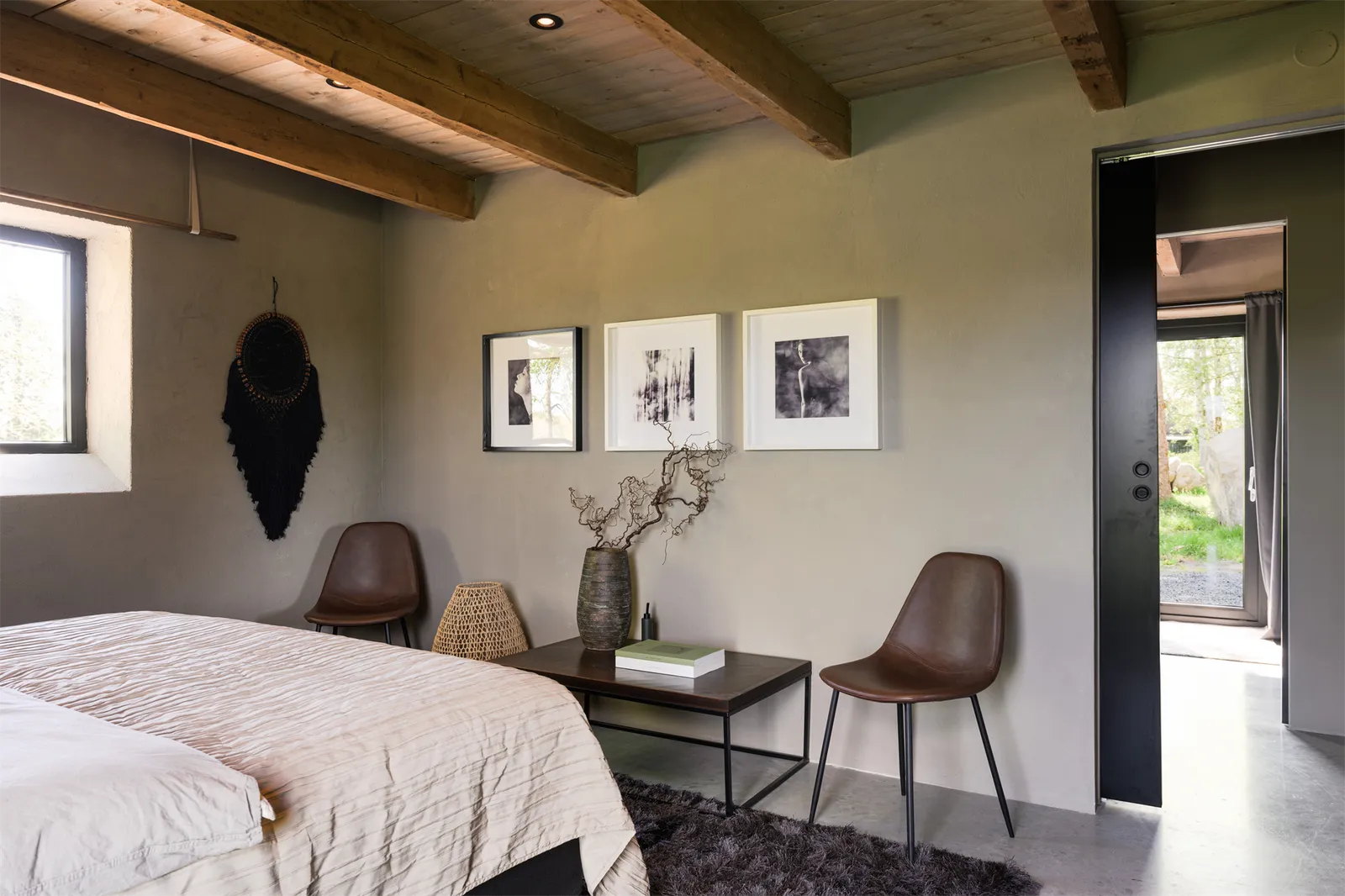 chambre grange rénovée décoration contemporaine
