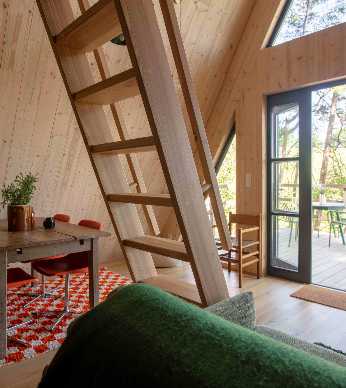 salon maison A-Frame dans le Périgord Racine Lodges salon maison A-Frame dans le Périgord Racine Lodges