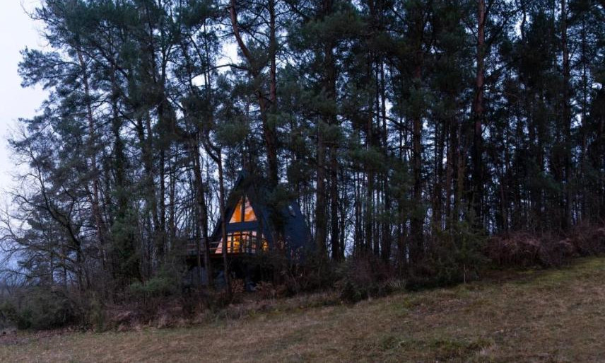 maison A-Frame dans le Périgord Racine Lodges maison A-Frame dans le Périgord Racine Lodges