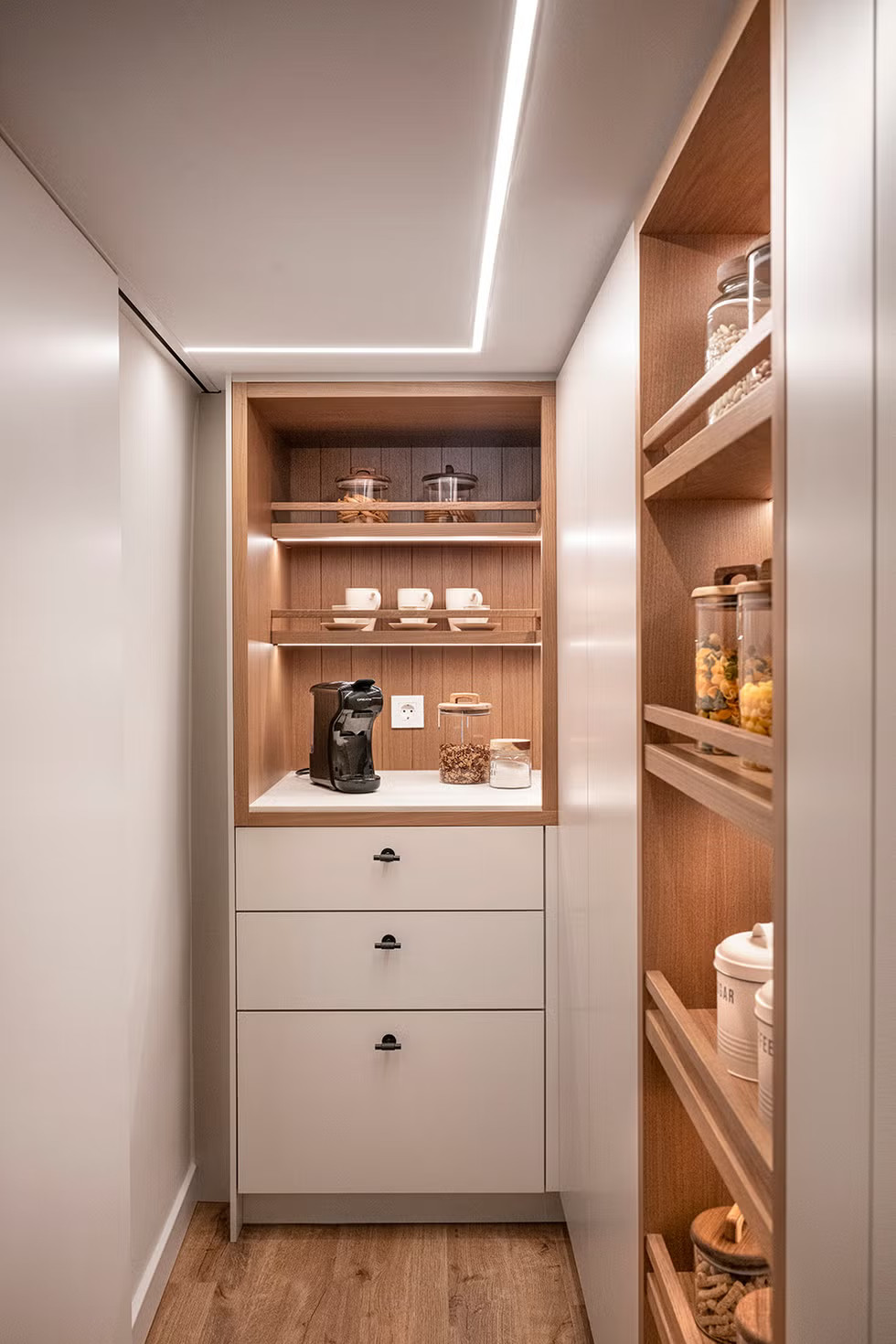 garde-manger garde-manger