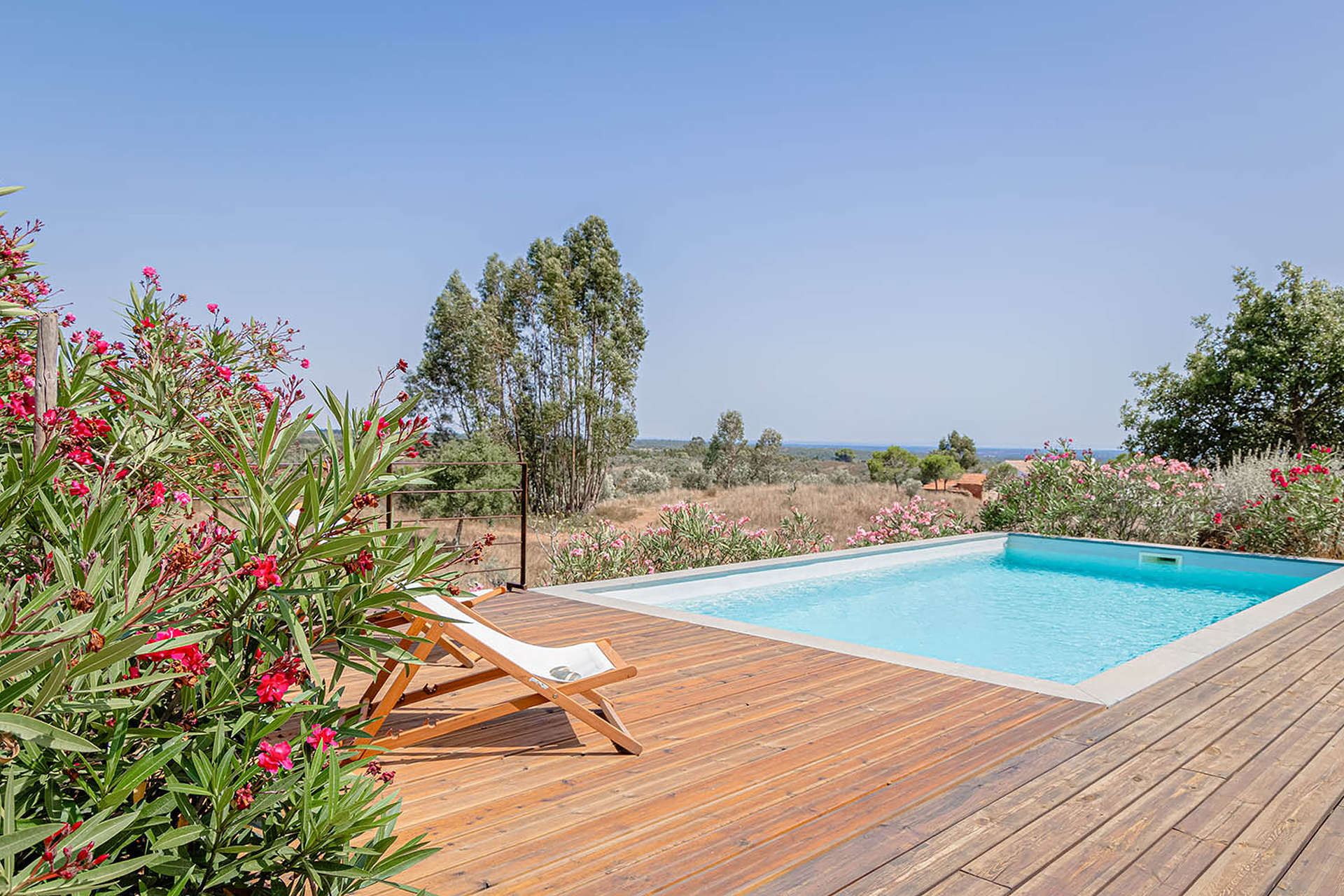 terrasse bois avec piscine Casa Acima terrasse bois avec piscine Casa Acima