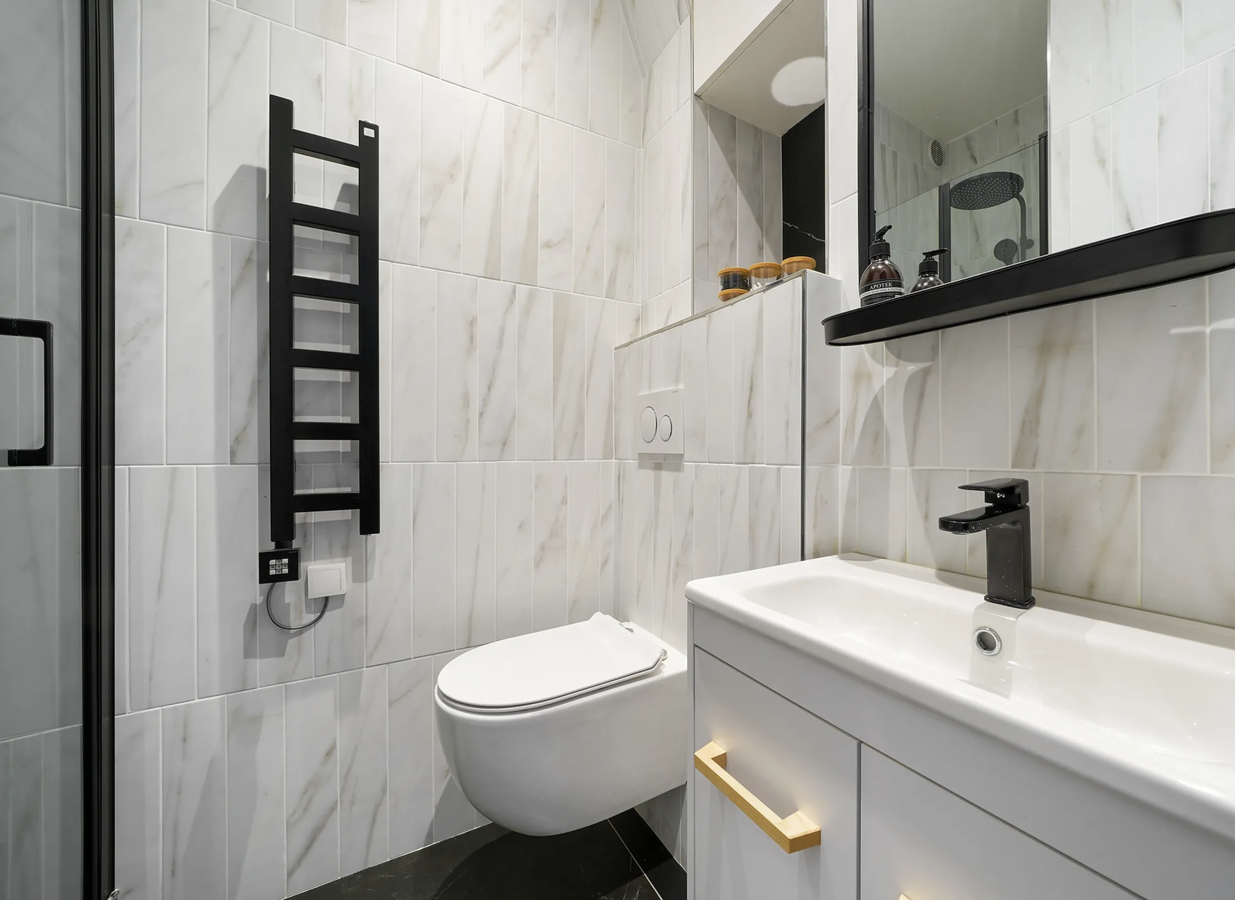 salle d'eau marbre studio Paris 15m2