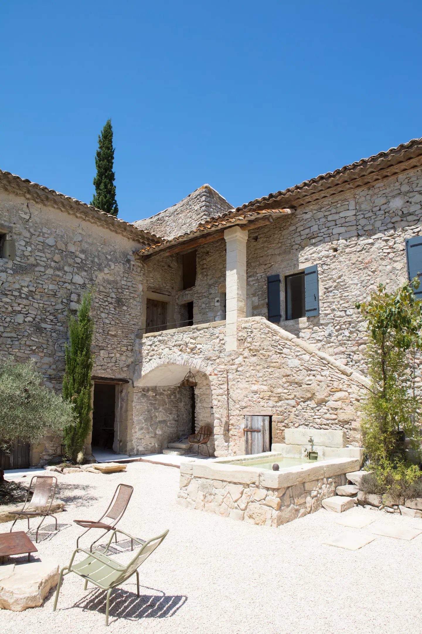 ancien mas en pierres en Provence ancien mas en pierres en Provence