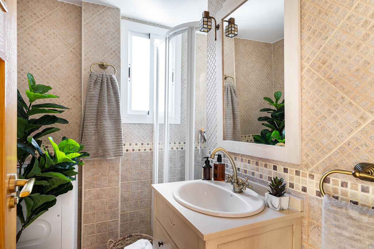 salle de bain mosaïque beige