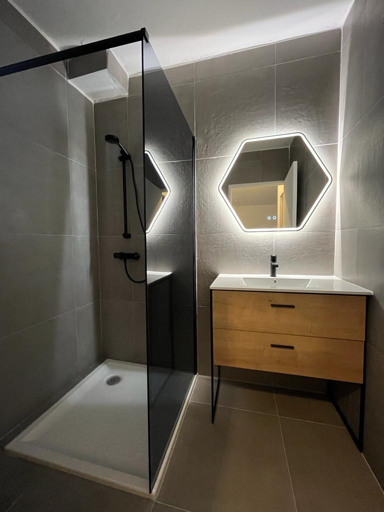 salle de bain contemporaine Lmdeco