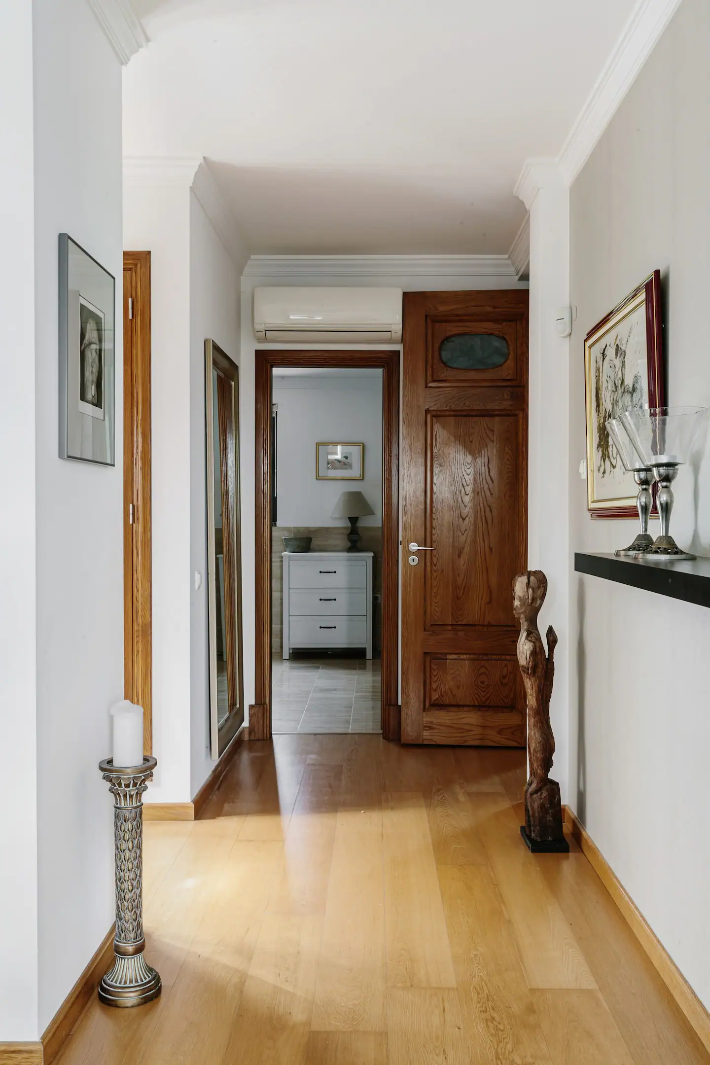 couloir avec portes en bois couloir avec portes en bois