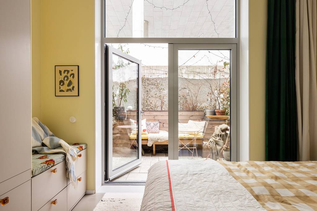 chambre décoration vintage et colorée avec terrasse chambre décoration vintage et colorée avec terrasse