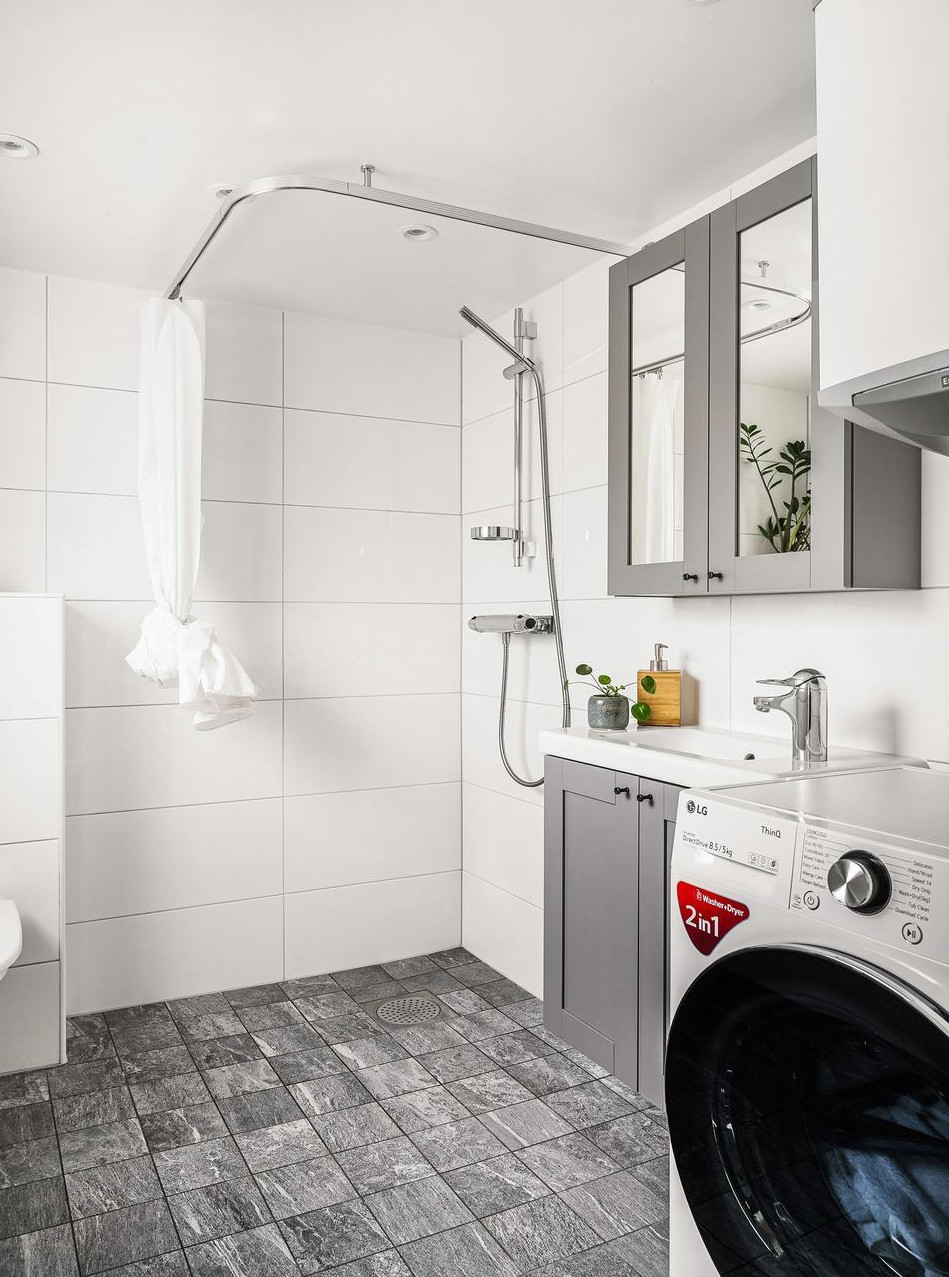 salle de bain blanche petite maison 37m2