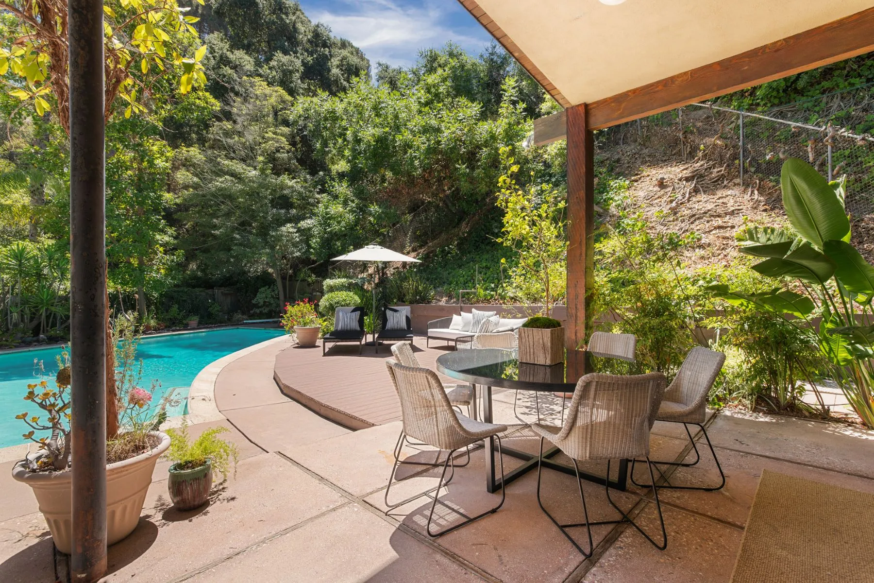 terrasse avec piscine