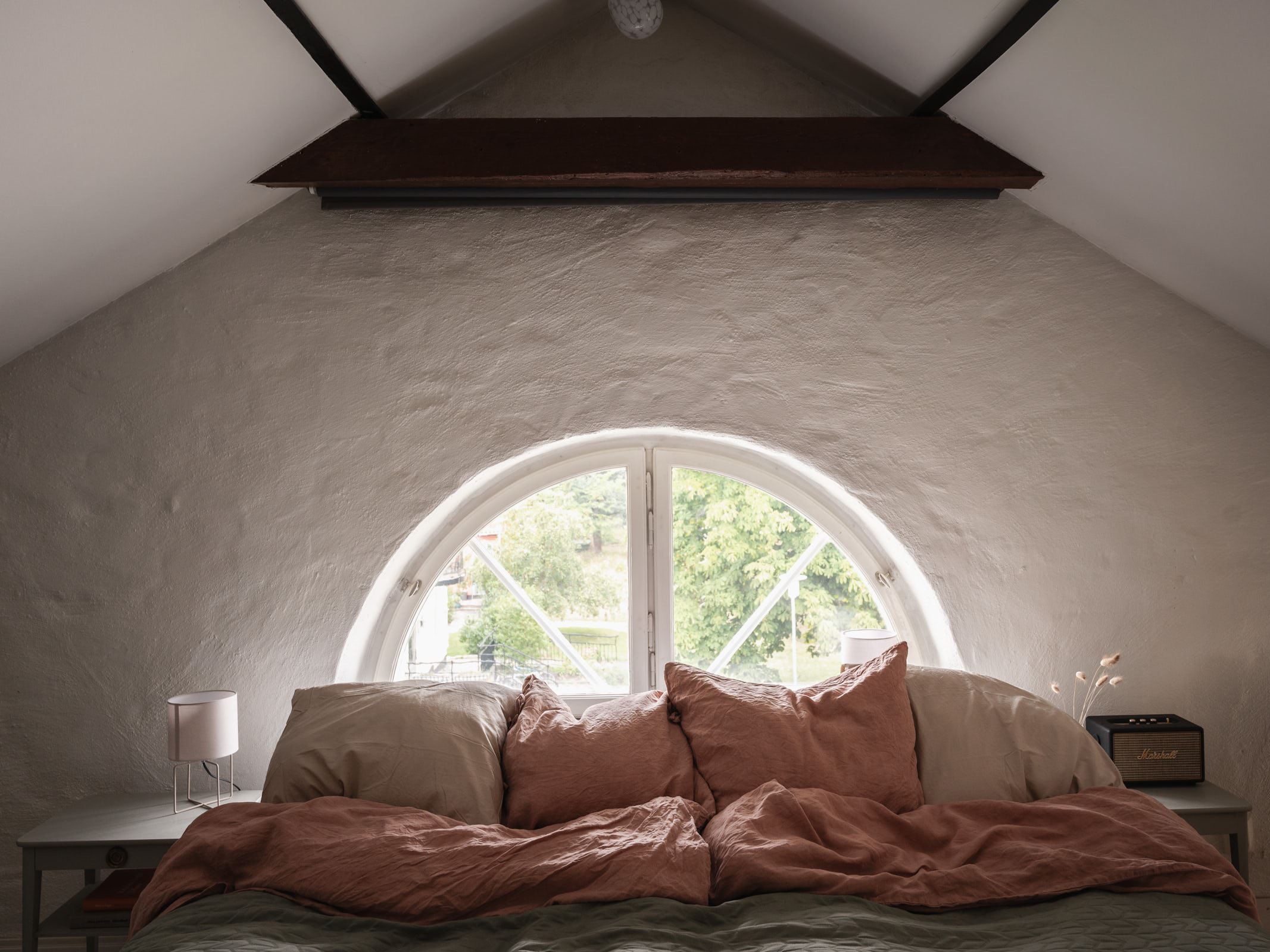 chambre avec fenêtre demi-lune chambre avec fenêtre demi-lune