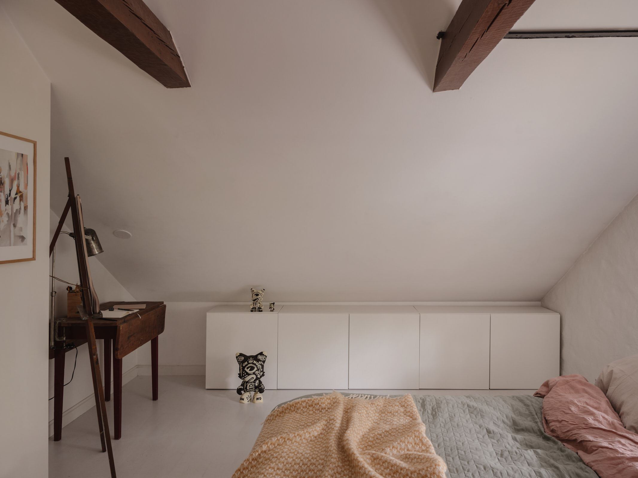 chambre mansardée avec poutres chambre mansardée avec poutres